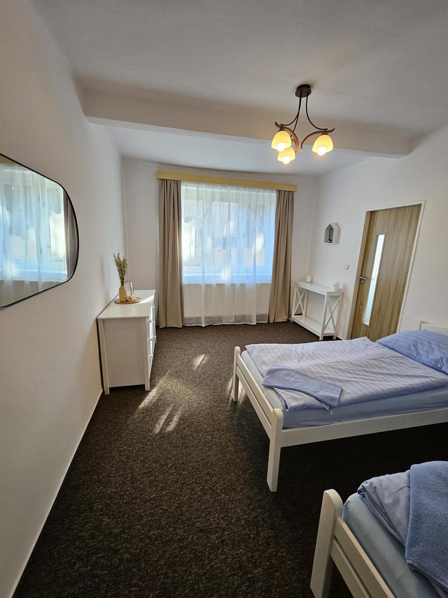 Rodinny Apartman U Kuby 흘루메츠 나트 치들리노우 외부 사진